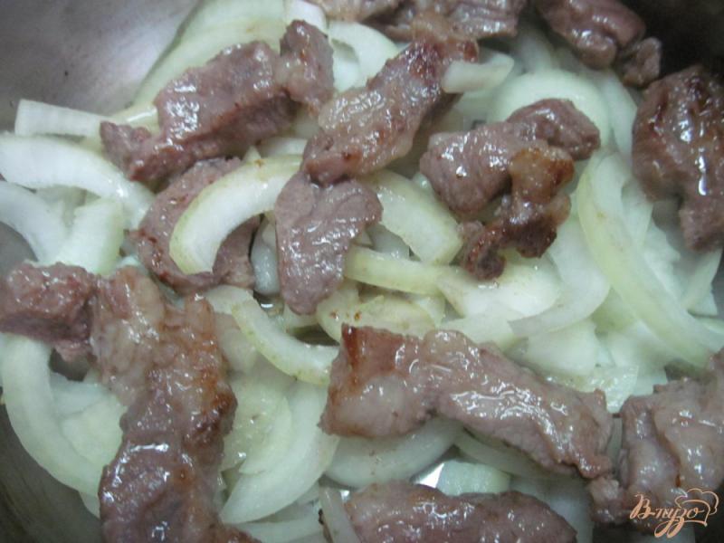 Фото приготовление рецепта: Свинина с овощами шаг №3