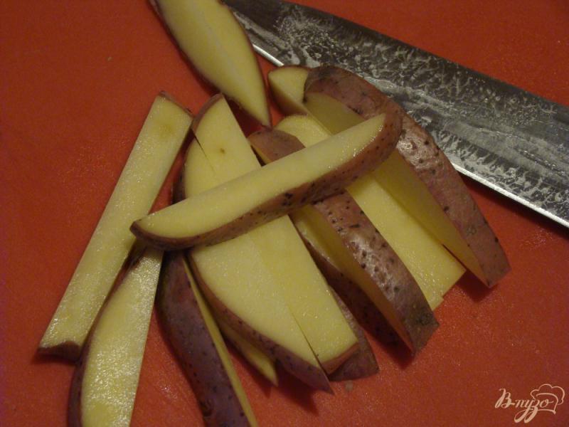 Фото приготовление рецепта: Запеченный с горчицей картофель шаг №2