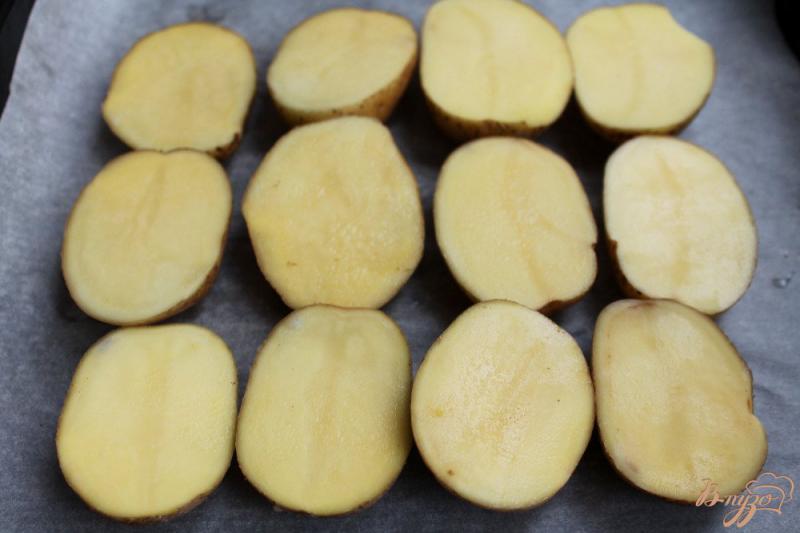 Фото приготовление рецепта: Картофель запеченный с грудинкой шаг №1