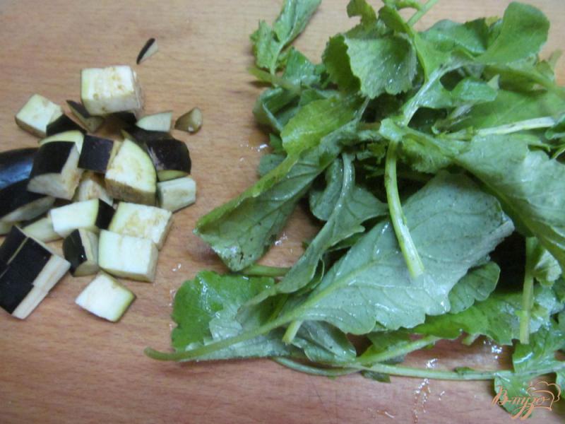 Фото приготовление рецепта: Борщ с баклажаном и кислой капустой шаг №2