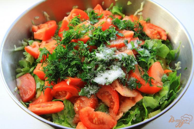 Фото приготовление рецепта: Витаминный салат из свежей капусты шаг №7
