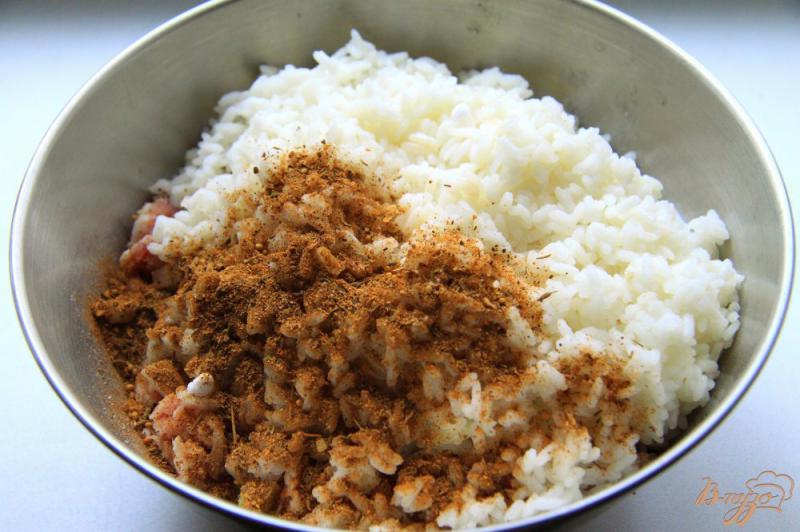 Фото приготовление рецепта: Перец фаршированный мясом и рисом шаг №3