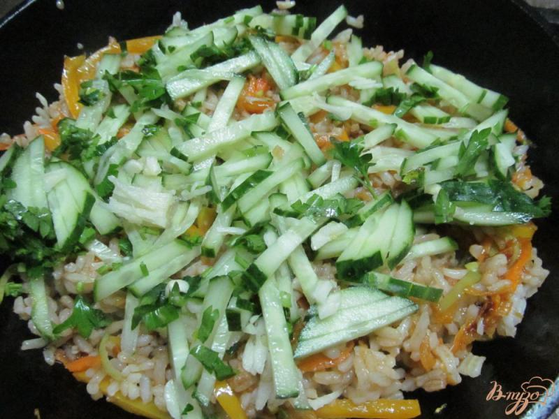 Фото приготовление рецепта: Рис с овощами в китайском стиле шаг №4