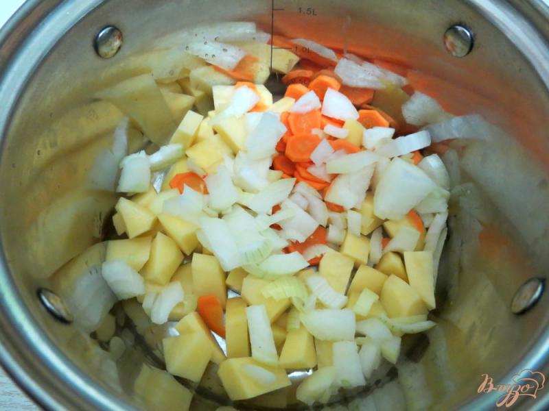 Фото приготовление рецепта: Суп картофельный, на курином бульоне шаг №6