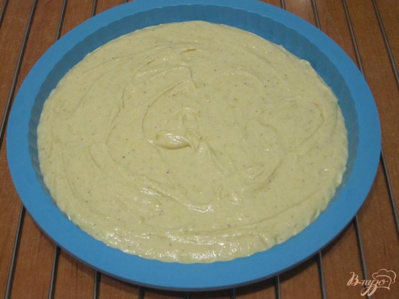 Фото приготовление рецепта: Пирог со сливами шаг №7