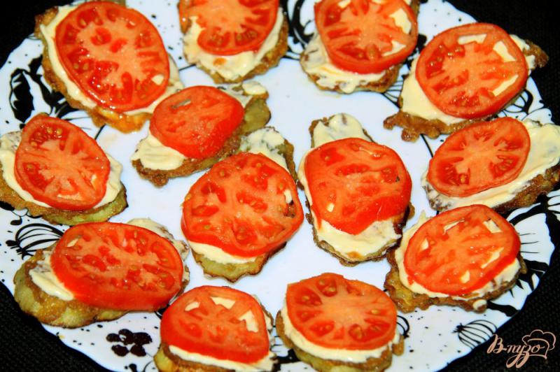 Фото приготовление рецепта: Закуска из баклажан с помидорами шаг №8