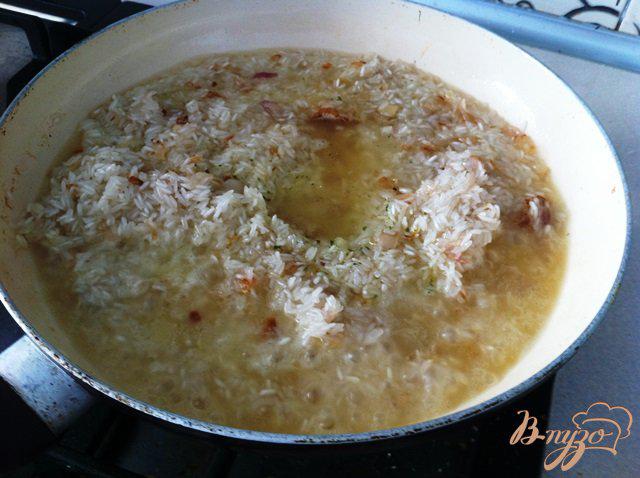 Фото приготовление рецепта: Пряный рис на гарнир шаг №5