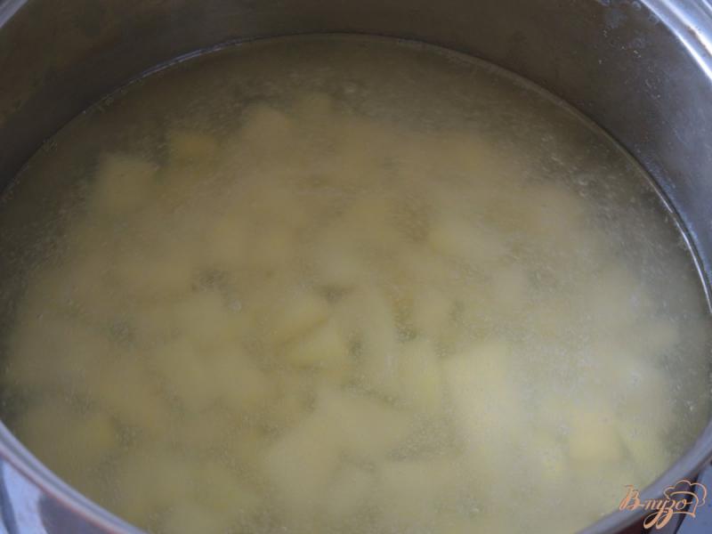 Фото приготовление рецепта: Томатный суп с фрикадельками шаг №7