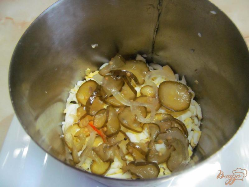 Фото приготовление рецепта: Салат из свиного языка с рисом и свеклой шаг №7