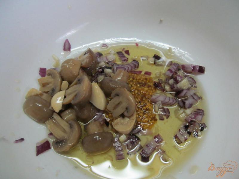 Фото приготовление рецепта: Теплый картофельный салат с редькой шаг №1