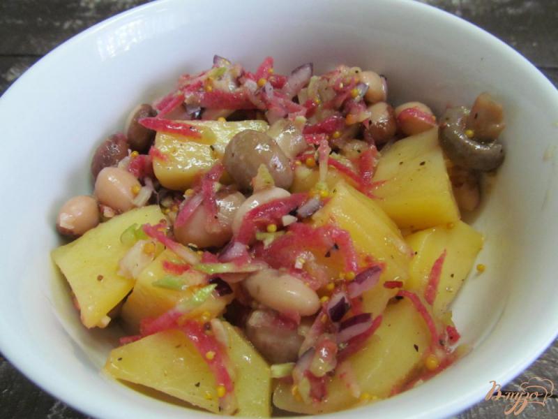 Фото приготовление рецепта: Теплый картофельный салат с редькой шаг №5