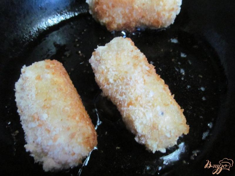 Фото приготовление рецепта: Картофельная закуска с сыром шаг №8