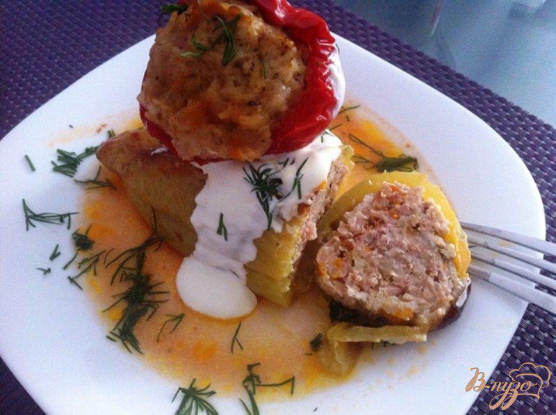 Фото приготовление рецепта: Болгарский перец, фаршированный мясом и рисом шаг №11