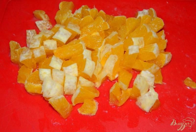 Фото приготовление рецепта: Курица с фасолью в апельсиновом соусе шаг №2