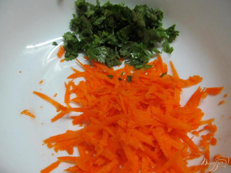 Фото приготовление рецепта: Коулслоу из капусты с морковью и зирой шаг №2