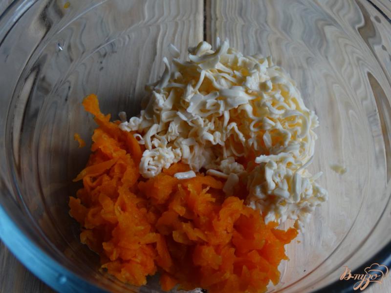 Фото приготовление рецепта: Морковно-сырная бутербродная намазка шаг №2