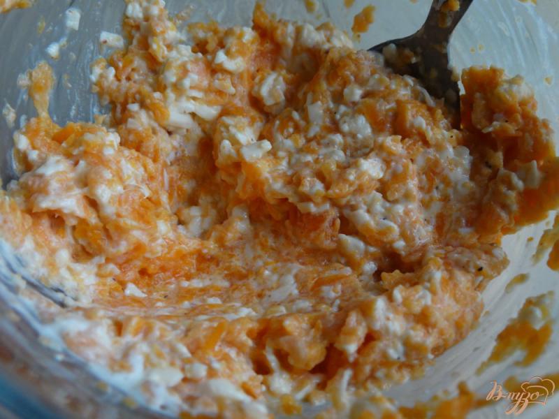 Фото приготовление рецепта: Морковно-сырная бутербродная намазка шаг №4