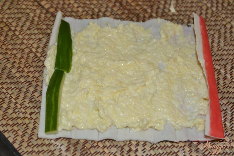 Фото приготовление рецепта: Закуска из крабовых палочек шаг №5