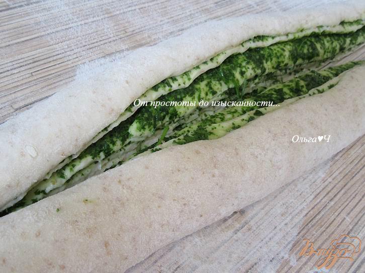 Фото приготовление рецепта: Чесночный хлеб с зеленью шаг №7