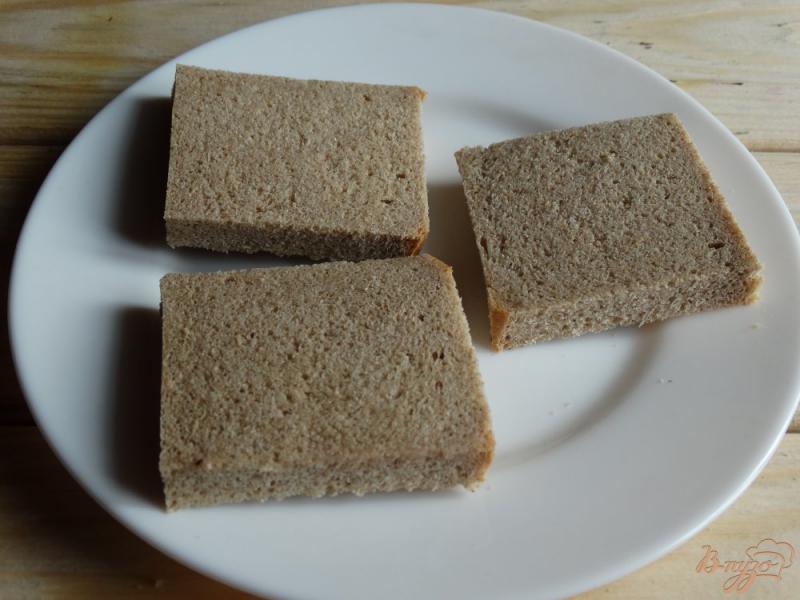 Фото приготовление рецепта: Бутерброды с творожным сыром и грибами шаг №2