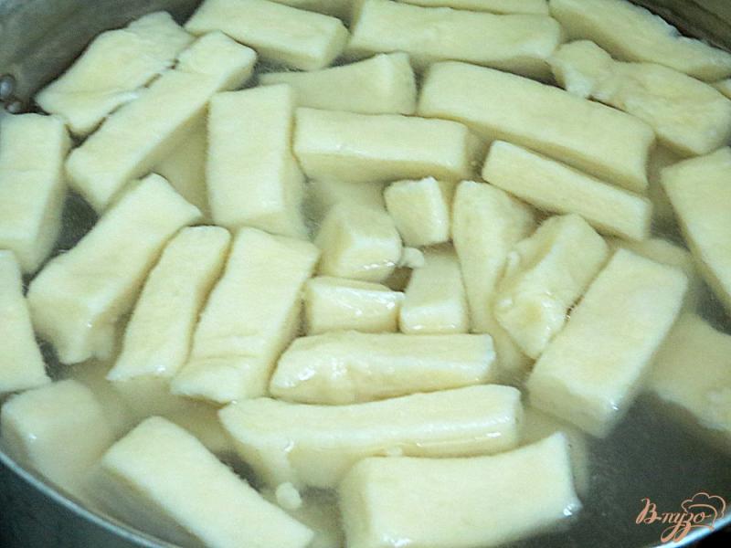 Фото приготовление рецепта: Кнедлики картофельные шаг №8