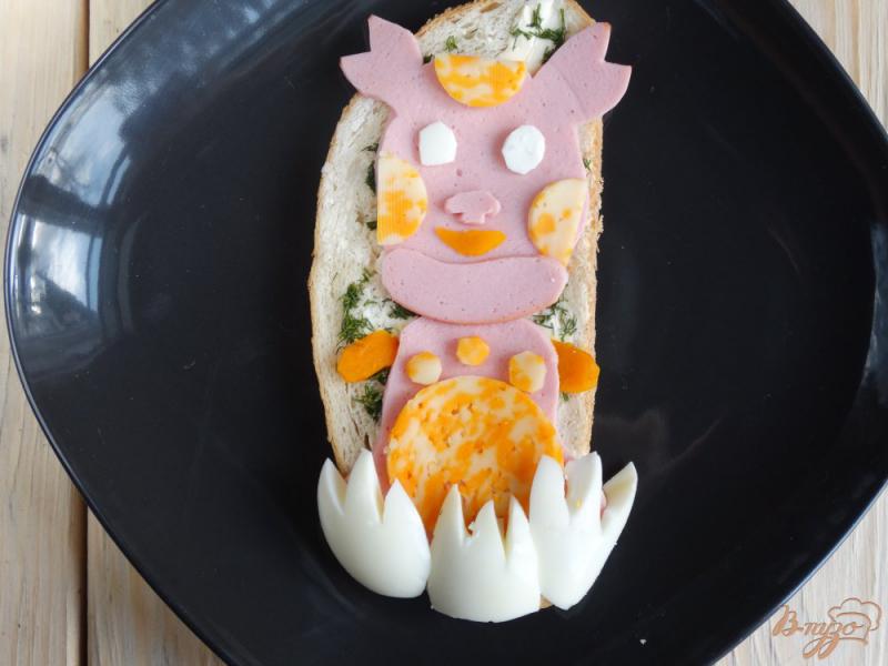 Фото приготовление рецепта: Детский бутерброд Лунтик шаг №5