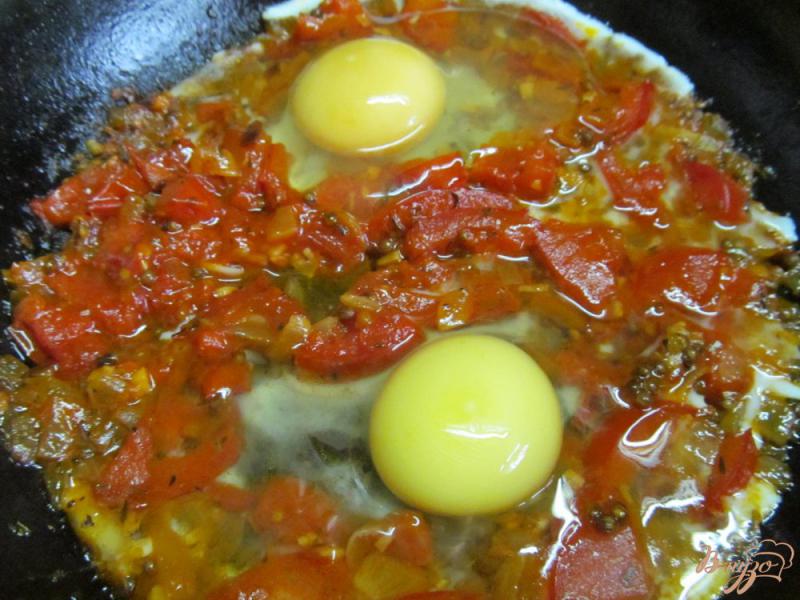 Фото приготовление рецепта: Яйца в стиле «вальехо» шаг №5