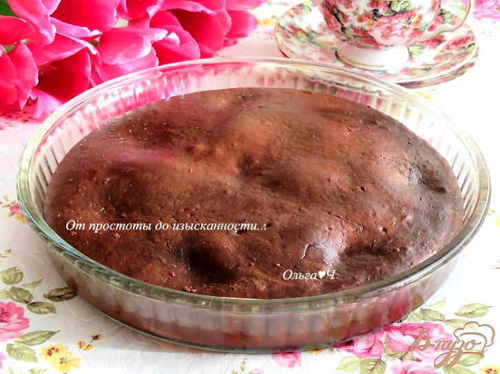 Фото приготовление рецепта: Шоколадный пирог с творожно-кокосовыми шариками шаг №8
