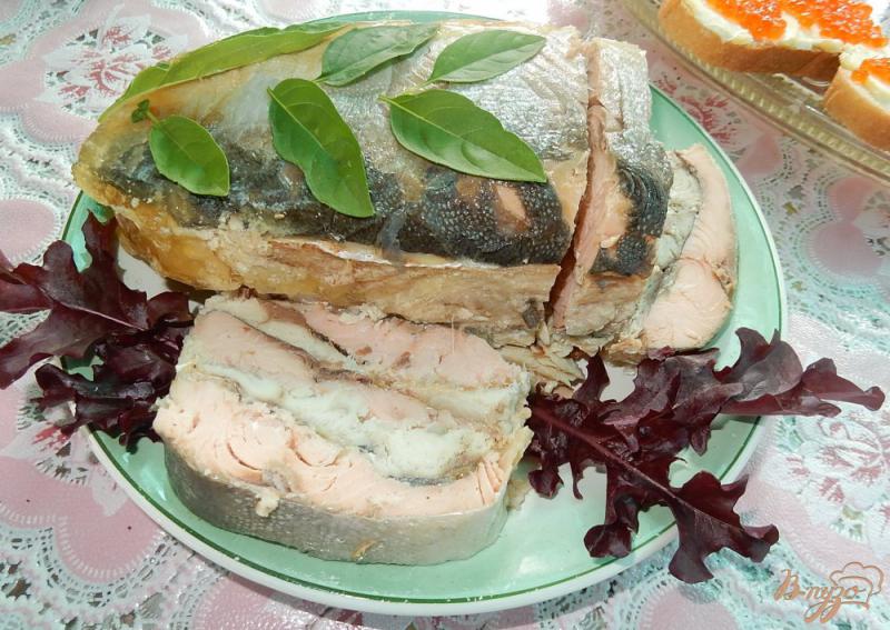 Фото приготовление рецепта: Горбуша и скумбрия запеченные с желатином шаг №8