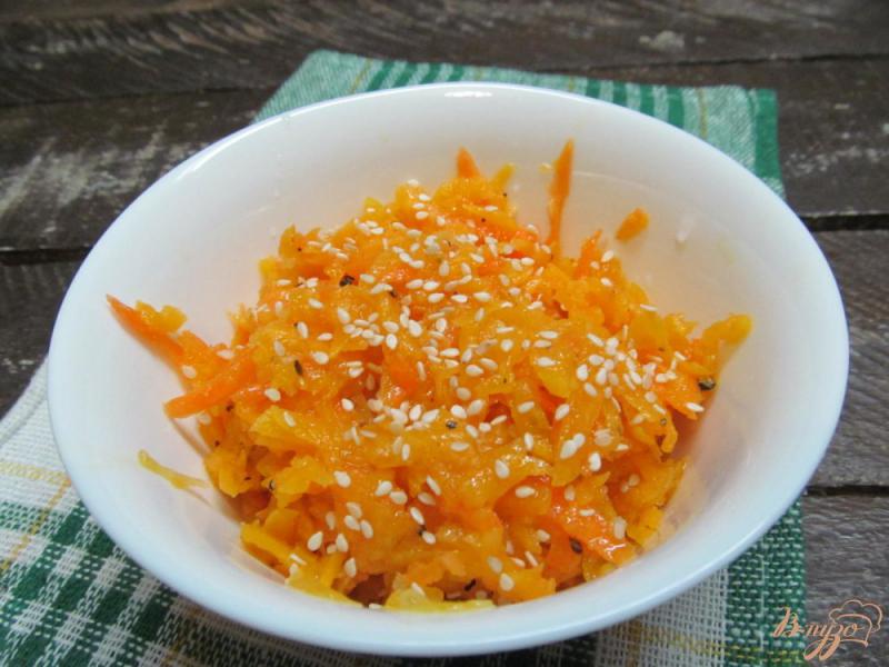 Фото приготовление рецепта: Морковный салат с тыквой шаг №3