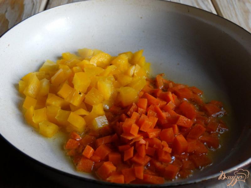 Фото приготовление рецепта: Грибы жареные с овощами и куриными желудочками шаг №1