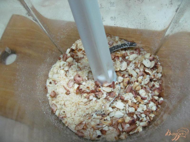 Фото приготовление рецепта: Палочки из хека в арахисовой панировке шаг №2