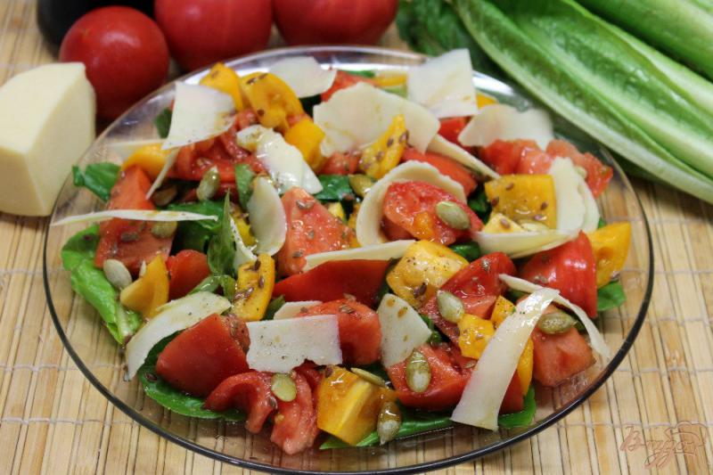 Фото приготовление рецепта: Салат Ромен с помидорами и сыром шаг №5