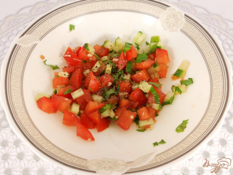Фото приготовление рецепта: Закуска из баклажанов, феты и овощной сальсы шаг №3