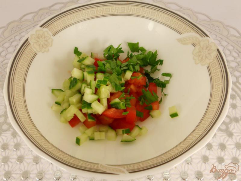 Фото приготовление рецепта: Закуска из баклажанов, феты и овощной сальсы шаг №2