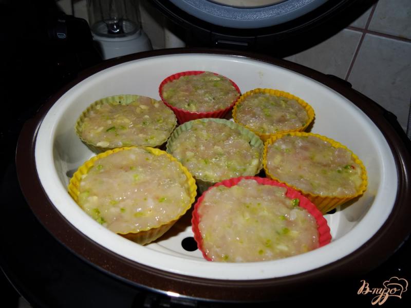 Фото приготовление рецепта: Курино-кабачковое суфле на пару шаг №7