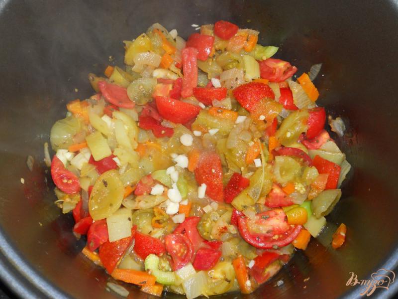 Фото приготовление рецепта: Овощная икра с зелеными помидорами в мультиварке шаг №7