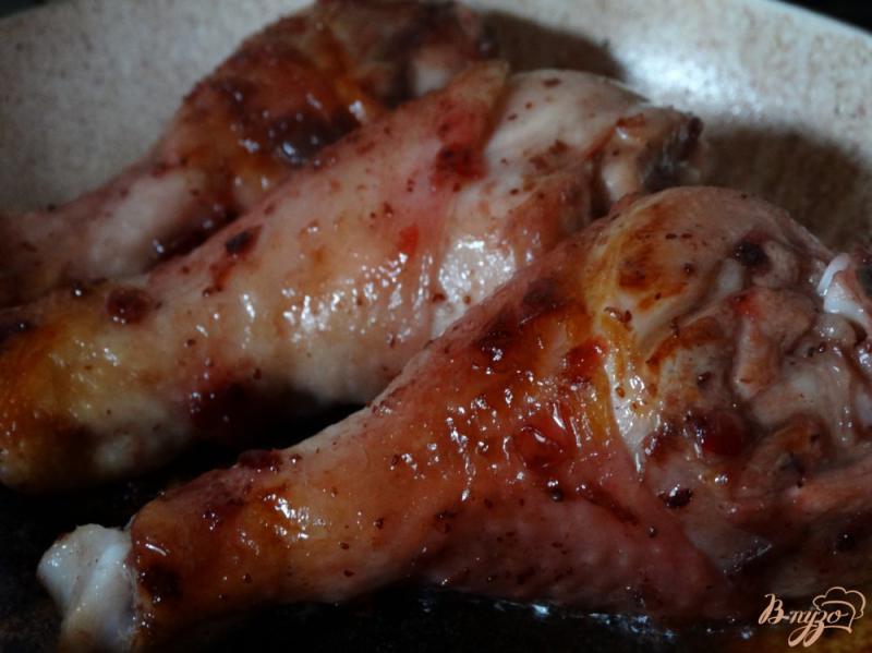 Фото приготовление рецепта: Куриные голени в брусничном маринаде шаг №5