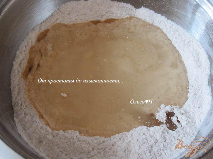 Фото приготовление рецепта: Пшенично-ржаная галета со сливами и нектаринами шаг №2