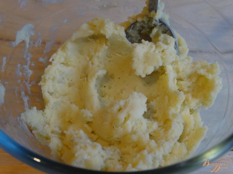 Фото приготовление рецепта: Картофельные зразы с сыром шаг №3