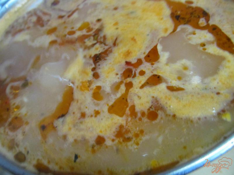 Фото приготовление рецепта: Томатный суп с рисом и фасолью шаг №5