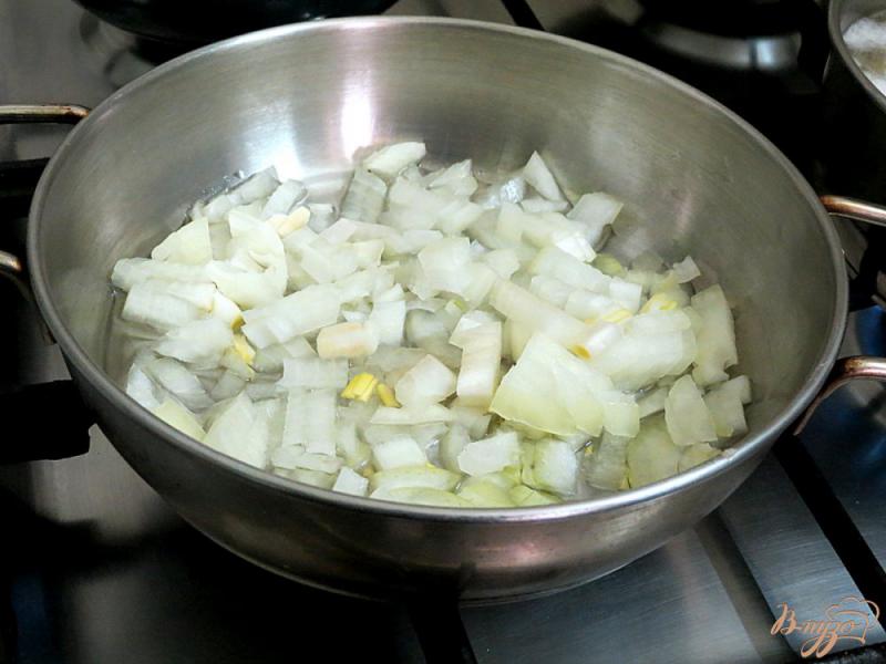 Фото приготовление рецепта: Лепёшки с картошкой и шампиньонами шаг №3