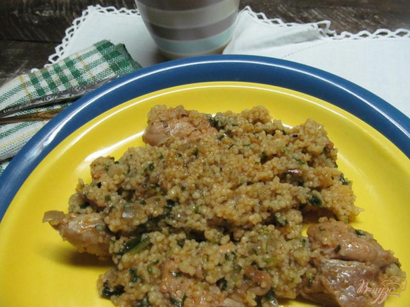 Фото приготовление рецепта: Курица с кус-кусом и шпинатом шаг №8