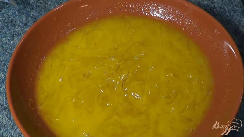 Фото приготовление рецепта: Йогуртовый торт с апельсином шаг №4