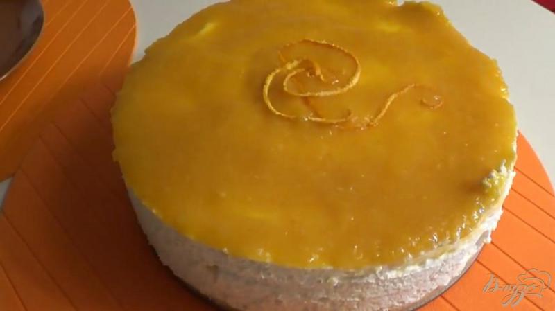Фото приготовление рецепта: Йогуртовый торт с апельсином шаг №11