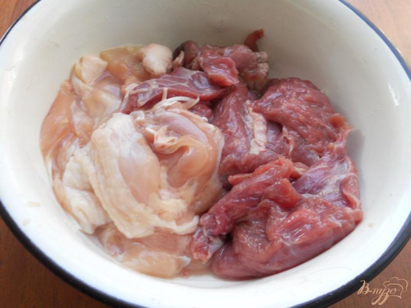 Фото приготовление рецепта: Курино-говяжьи котлеты с картофелем и баклажанами шаг №1