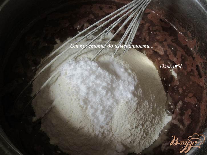 Фото приготовление рецепта: Пирог на кислом молоке шаг №3