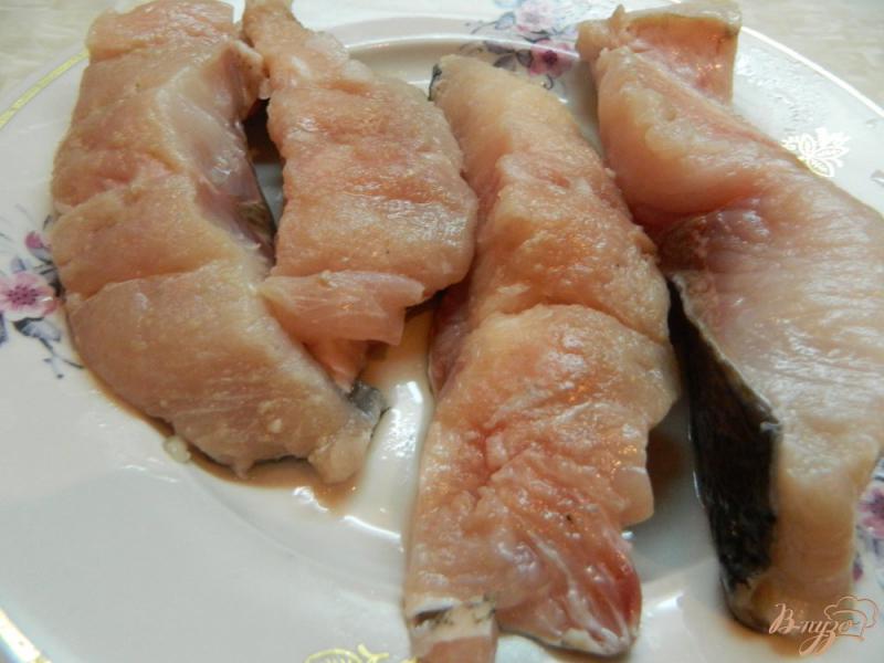 Фото приготовление рецепта: Жареная рыба с огуречным соусом шаг №1