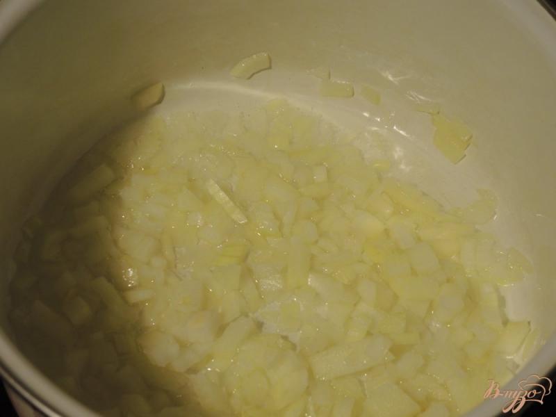 Фото приготовление рецепта: Фасолевый суп с сосисками шаг №3