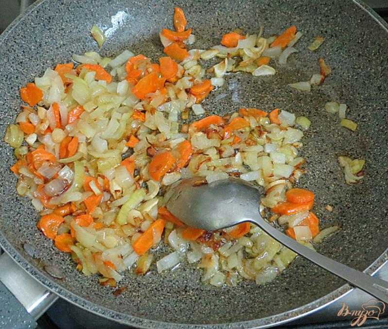 Фото приготовление рецепта: Овощной суп с шампиньонами шаг №7